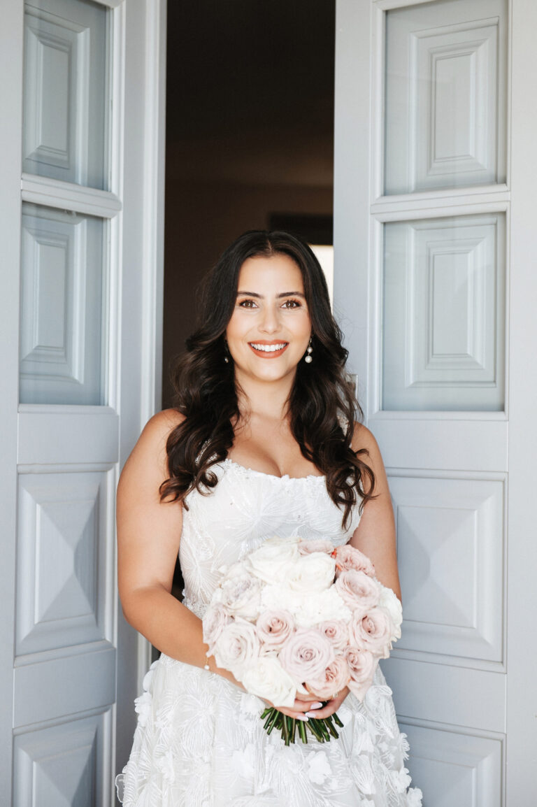 Cozy wedding with guests at the Le Ciel wedding venue