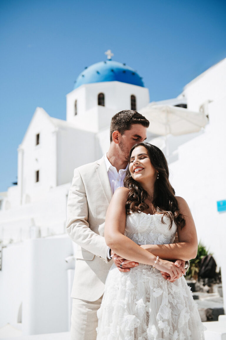 Cozy wedding with guests at the Le Ciel wedding venue