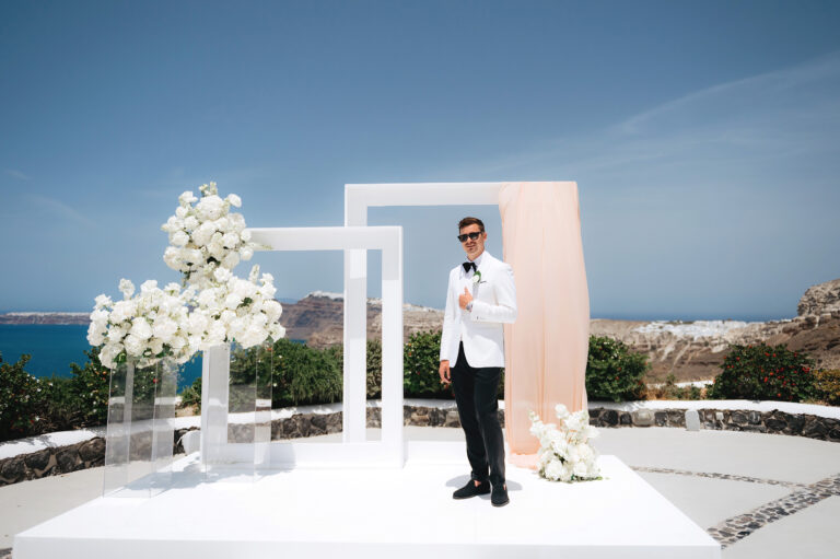 Вoutique Santorini wedding at Venetsanos Winery | Evgen & Maria